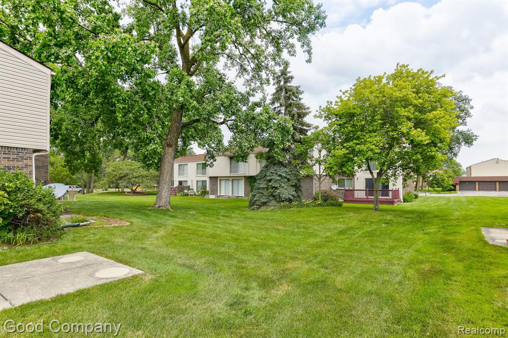 1 FREDRICKSBURG TOWNE Street, Southfield, MI 48075 — Photo 29