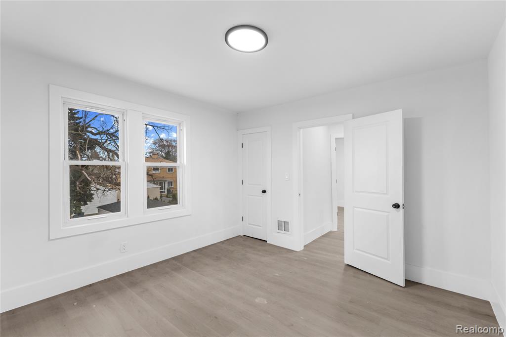 7722 Miller Road, Dearborn, MI 48126 — Photo 17