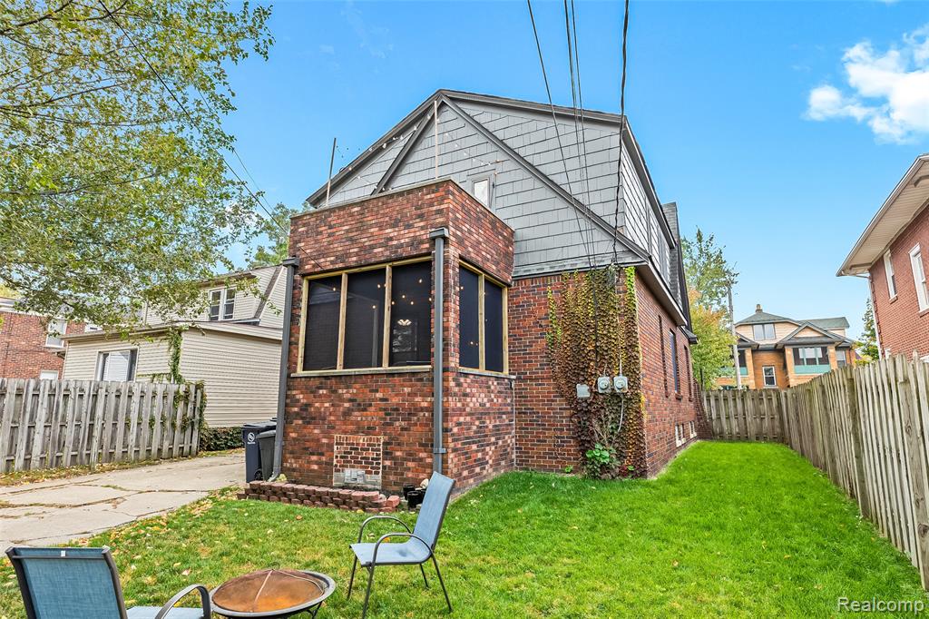 604 W Hudson Avenue, Royal Oak, MI 48067 — Photo 16