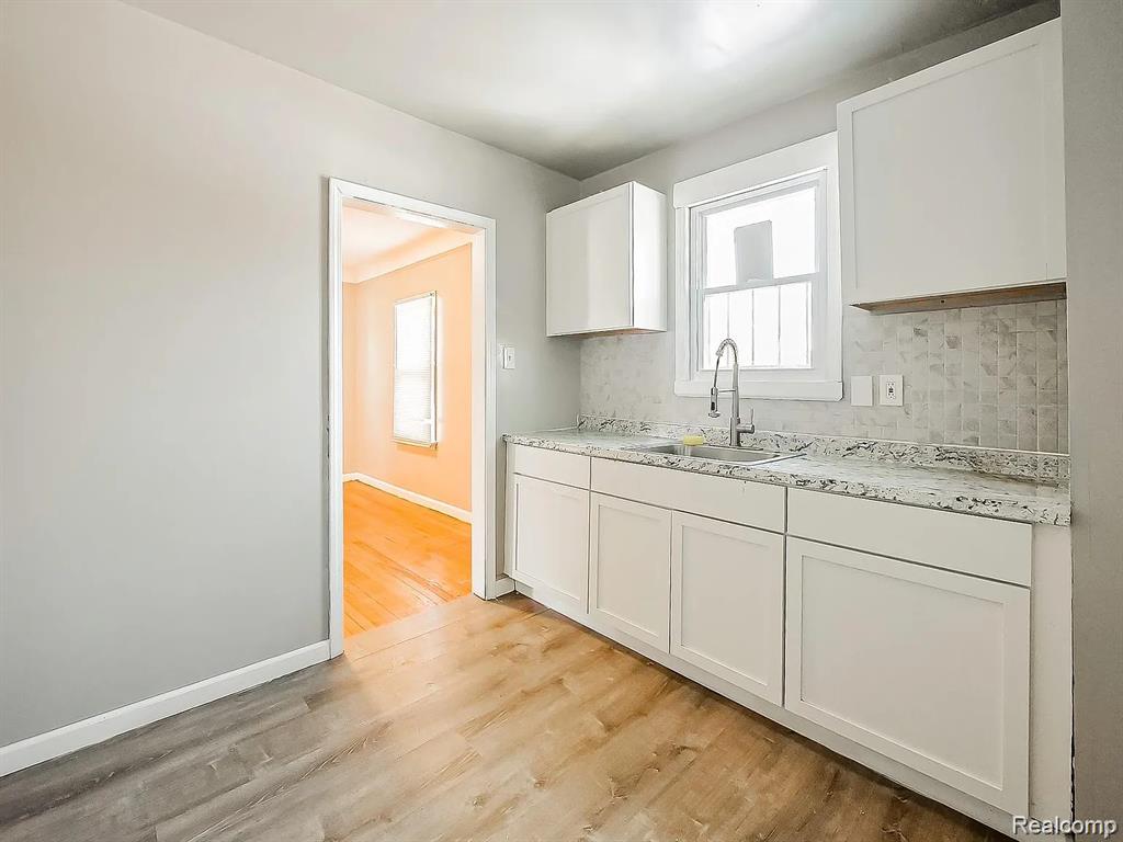 9744 Lakepointe Street E, Detroit, MI 48224 — Photo 14