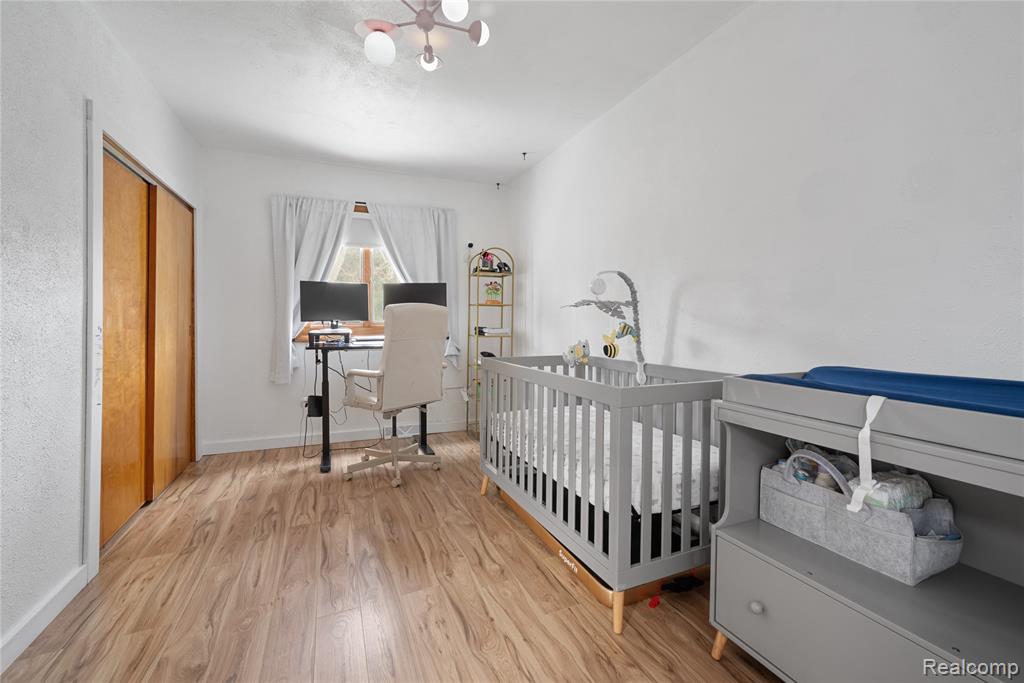 6810 N Territorial Road, Plymouth, MI, 48170