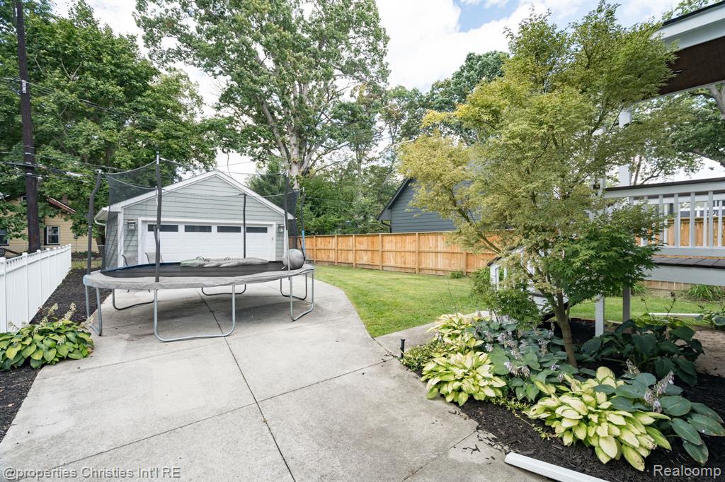 805 Forest Avenue, Royal Oak, MI 48067 — Photo 45