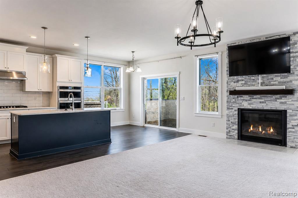 5545 Helmsdale Boulevard, West Bloomfield, MI — Photo 16