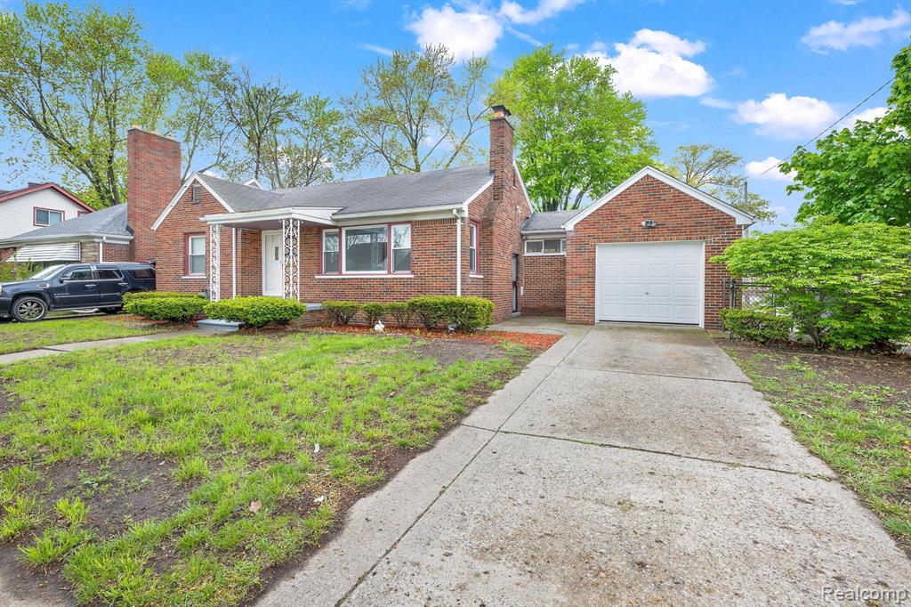 839 E HAYES Avenue, Hazel Park, MI 48030 — Photo 2
