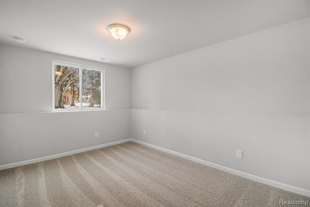 3151 Wild Orchid Lane, Burton, MI 48519 — Photo 16