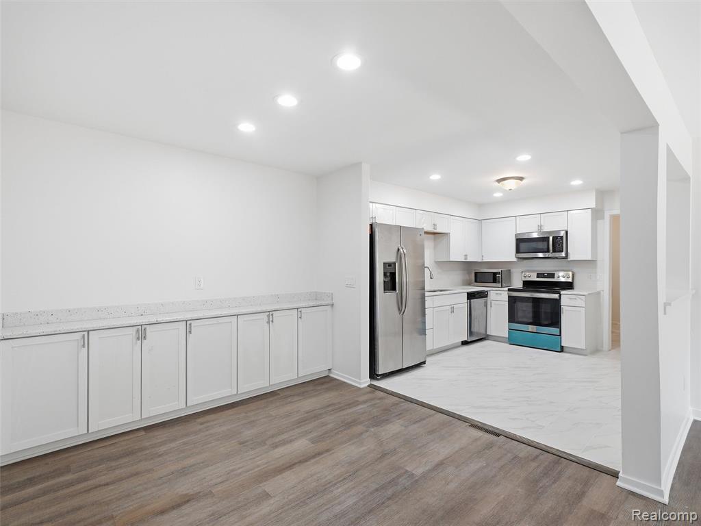 7058 Elmhurst, 1, West Bloomfield, MI — Photo 5