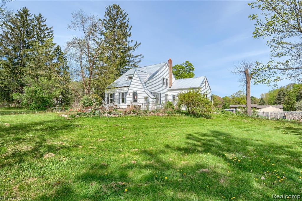 164 Myers Road, Lapeer, MI 48446