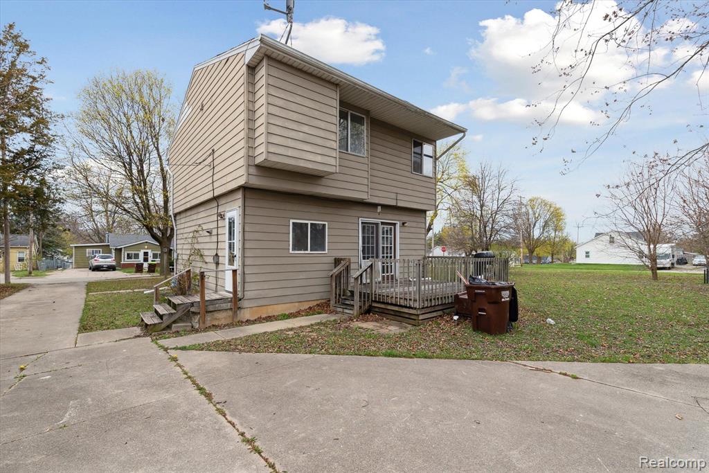 811 HOWELL Avenue, Adrian, MI 49221 — Photo 34