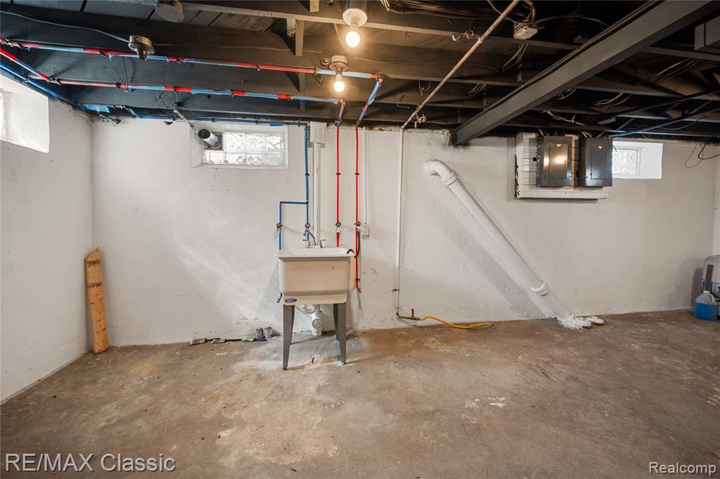 7239 Barrie Street, Dearborn, MI 48126 — Photo 36
