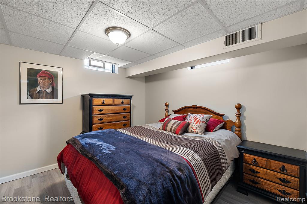 43258 HYDE PARK Drive, Sterling Heights, MI 48313 — Photo 59