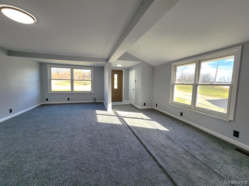 5082 CENTER Road, Grand Blanc, MI 48439 — Photo 18