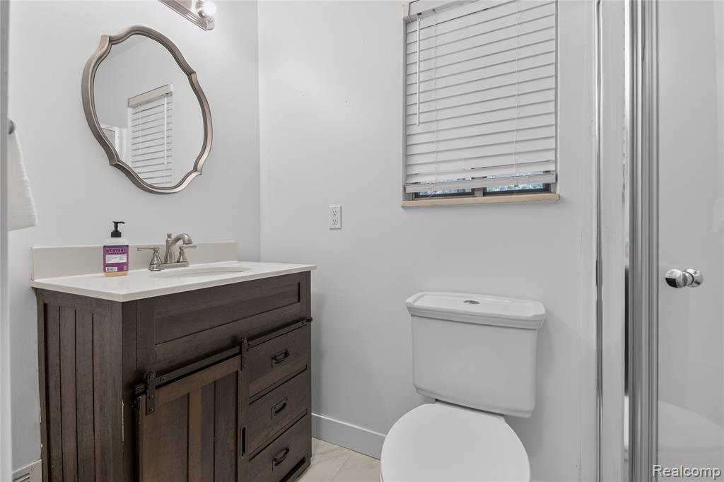 28731 Elbamar Drive, Grosse Ile, MI 48138 — Photo 22