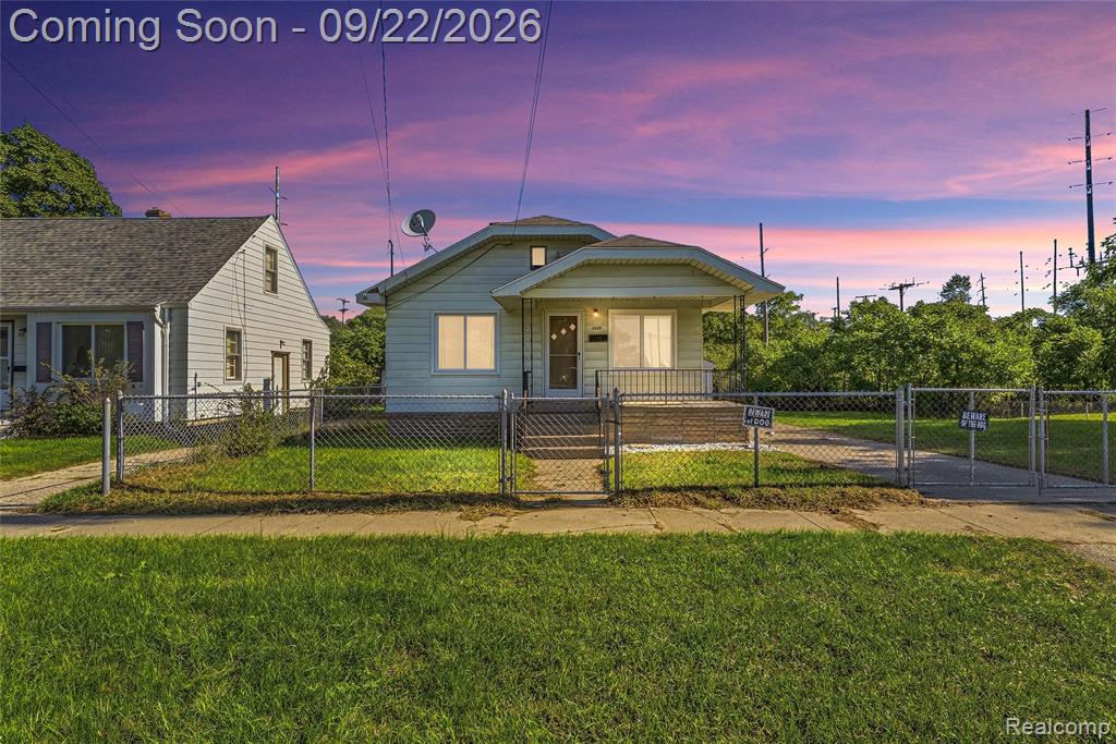 4609 Pengelly Road, Flint, MI 48507