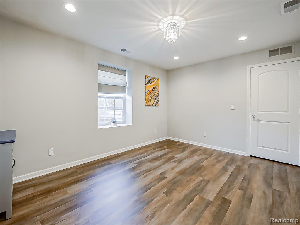 47707 Alden Terrace N, Northville, MI — Photo 29