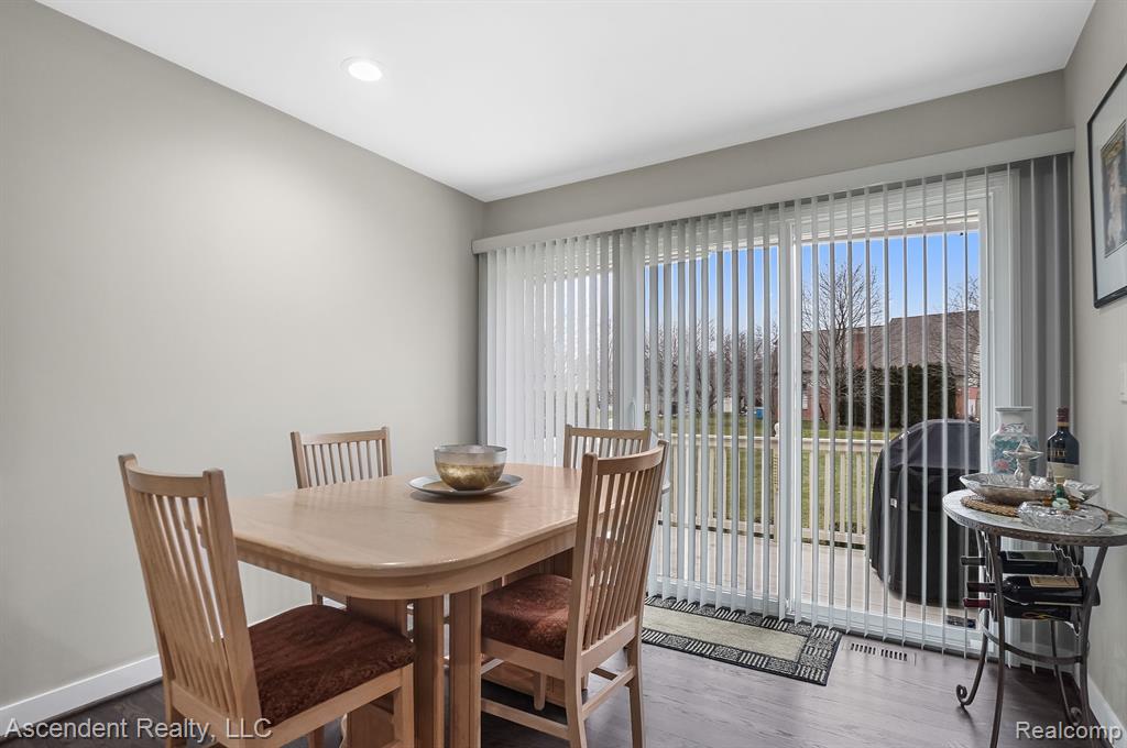 4571 REFLECTIONS Drive, Sterling Heights, MI 48314 — Photo 11