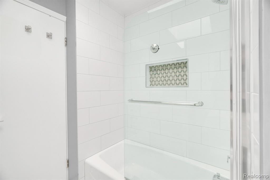4731 PATRICK Road, West Bloomfield, MI — Photo 23