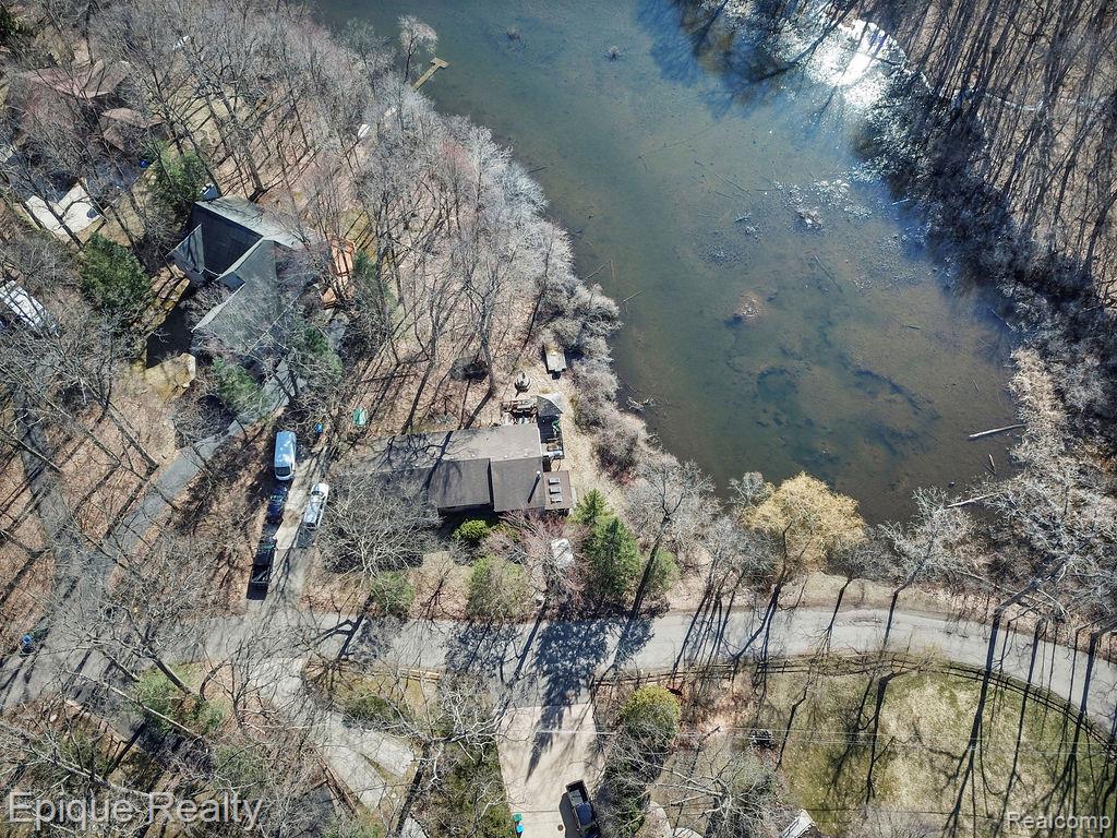 3813 Watuga Street, Commerce Twp, MI 48390 — Photo 2