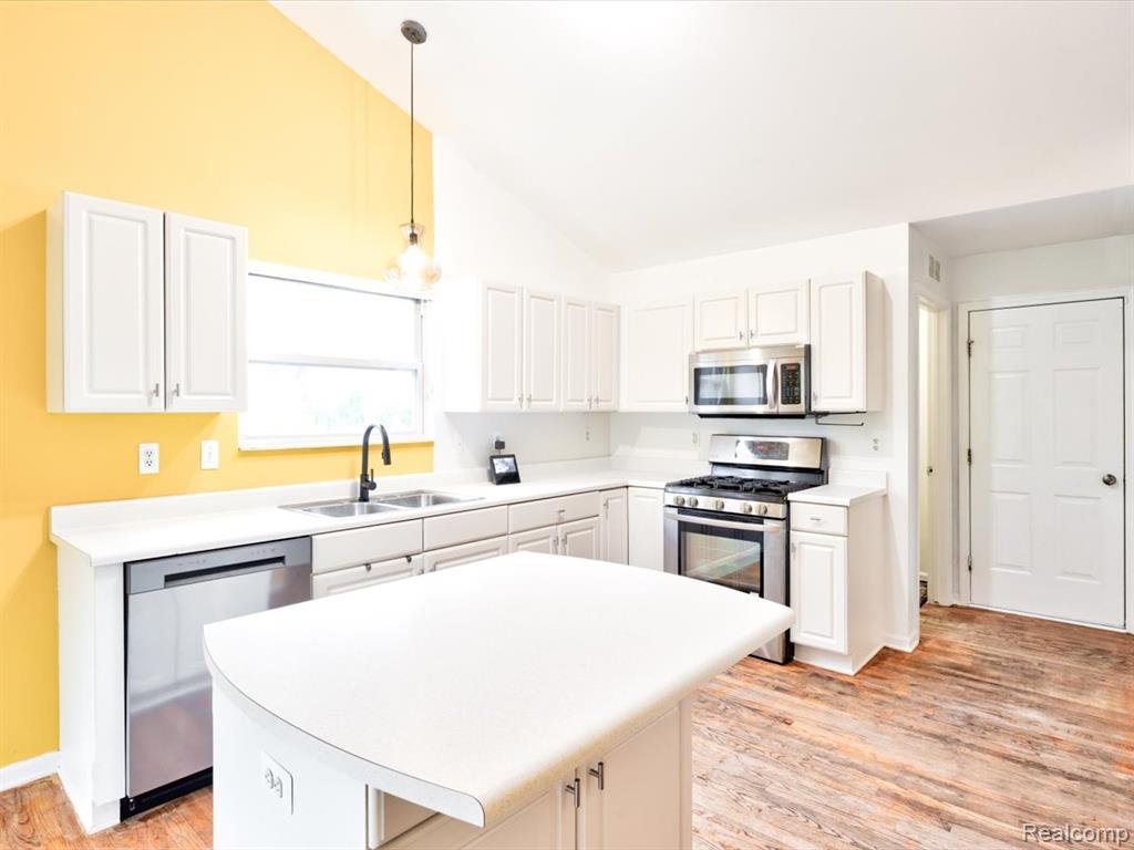 2125 S Delano Street, St. Clair, MI 48079 — Photo 8