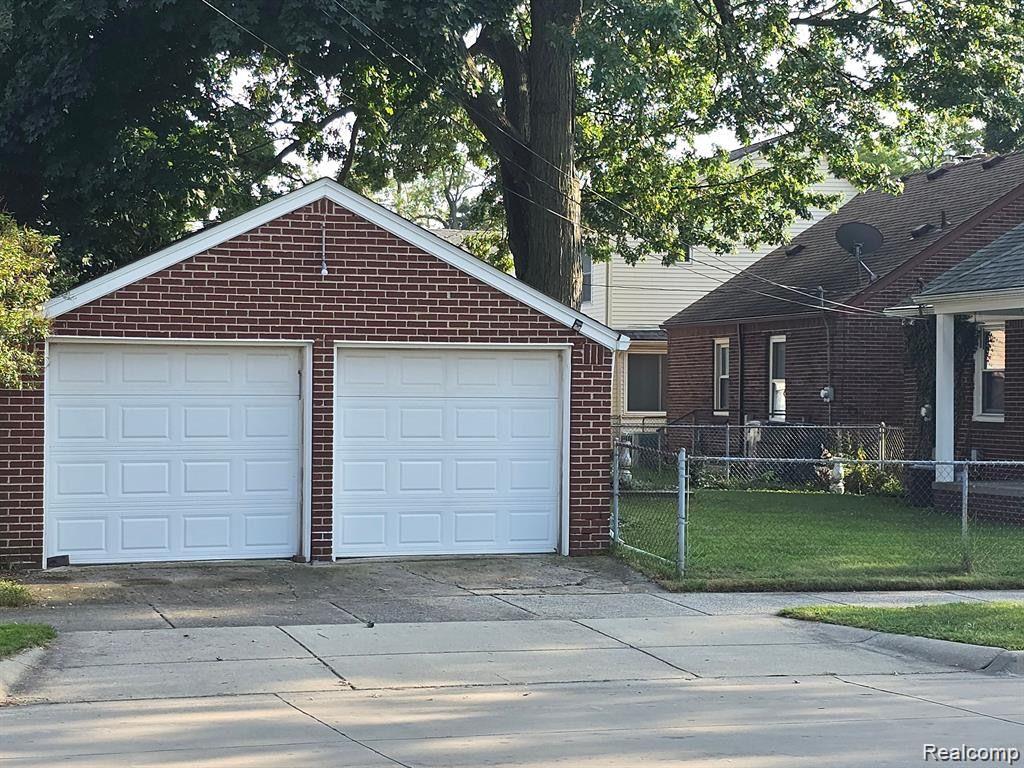 950 N YORK Street, Dearborn, MI 48128 — Photo 6