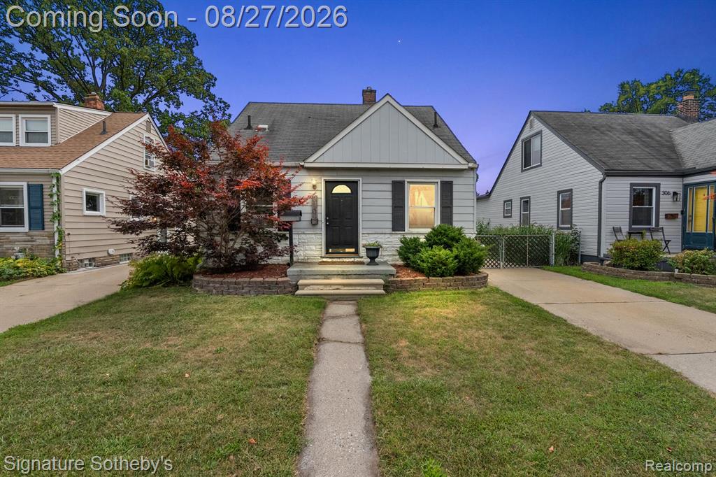 310 E 12 Mile Road, Royal Oak, MI 48073