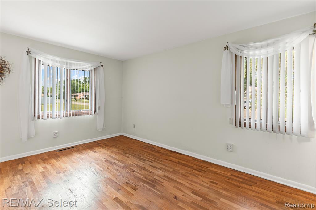 4437 Stoney Ridge Road, Flint, MI 48507 — Photo 14