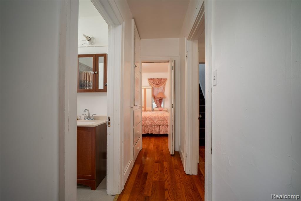 702 Fernhill Street, Highland Park, MI 48203 — Photo 11
