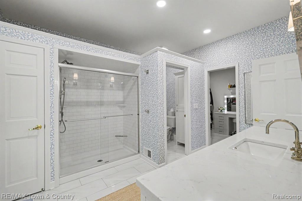 3246 Fieldstone Drive, Flushing, MI 48433 — Photo 25