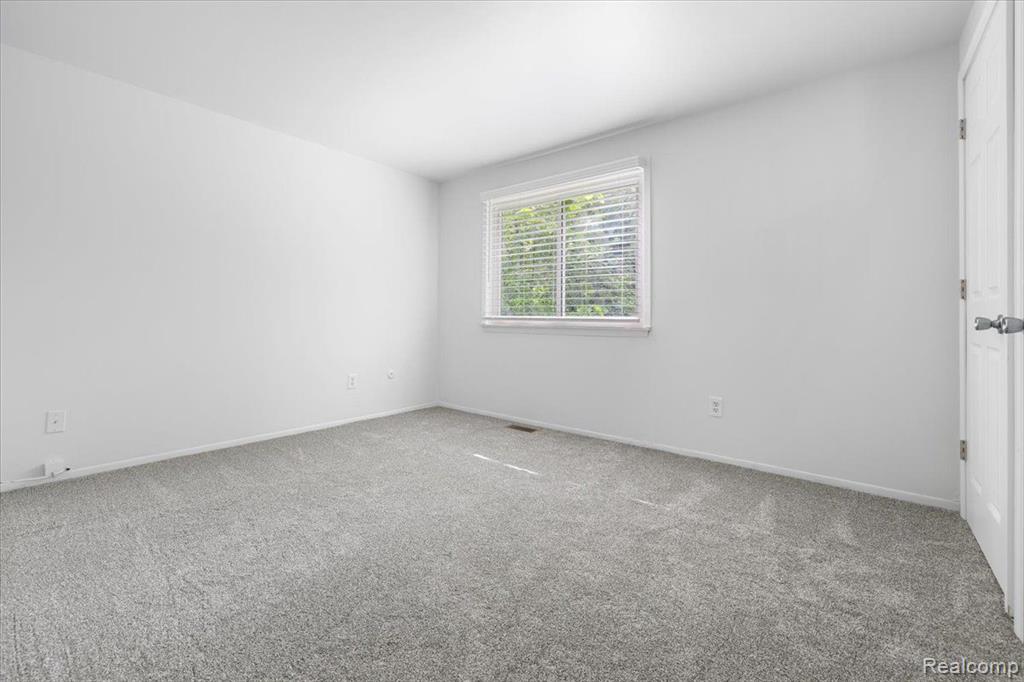 5901 Willowbridge Road, Ypsilanti, MI 48197 — Photo 17