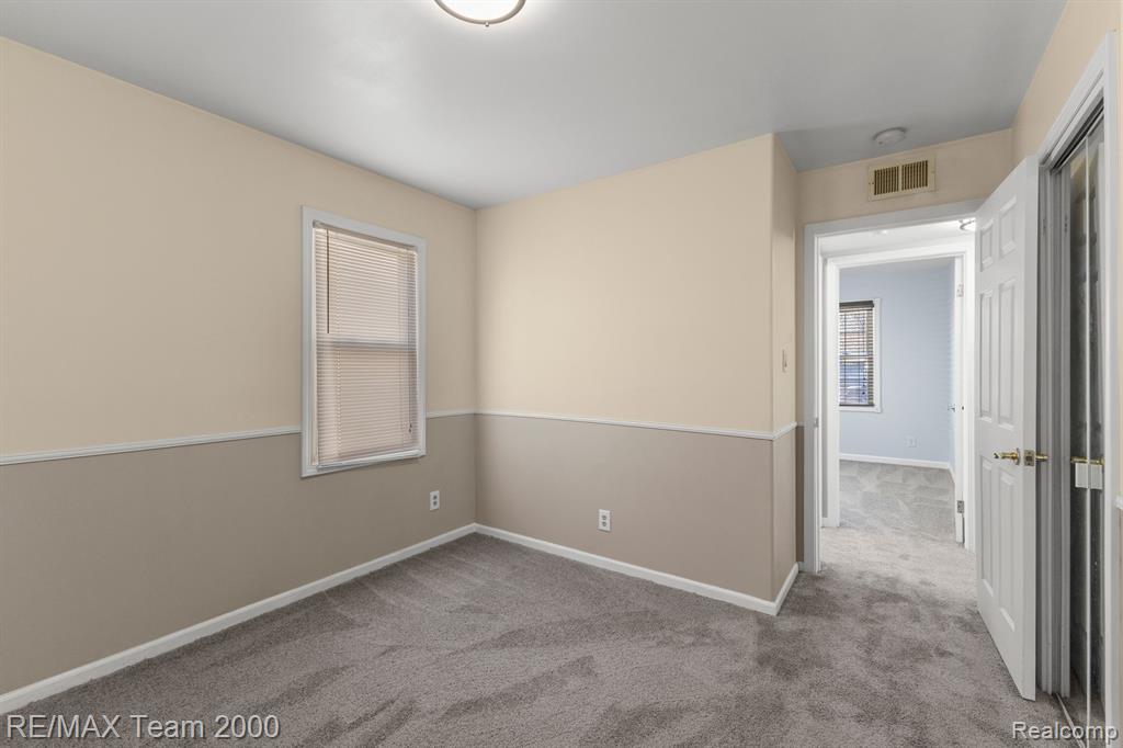 4540 FLEMING Street, Dearborn Heights, MI 48125 — Photo 18