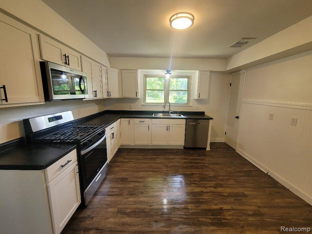 4541 HEPBURN, Saginaw, MI 48603 — Photo 4