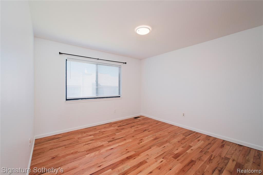 5188 W Richard Run, West Bloomfield, MI — Photo 24