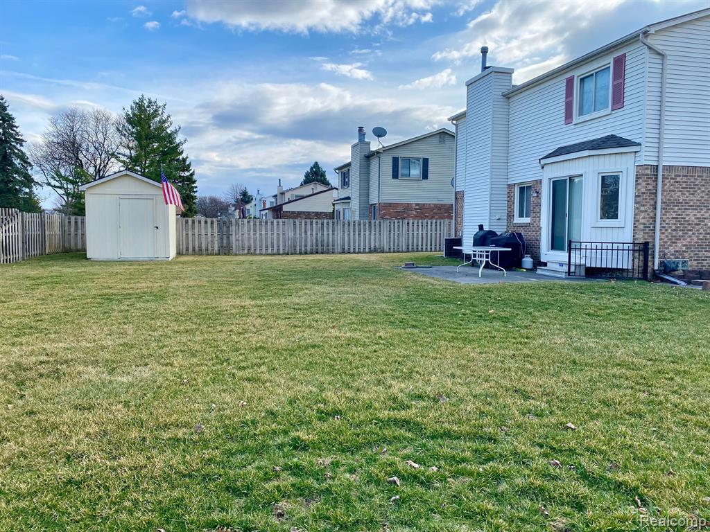 41962 STRATTON Drive, Clinton Twp, MI 48038 — Photo 11