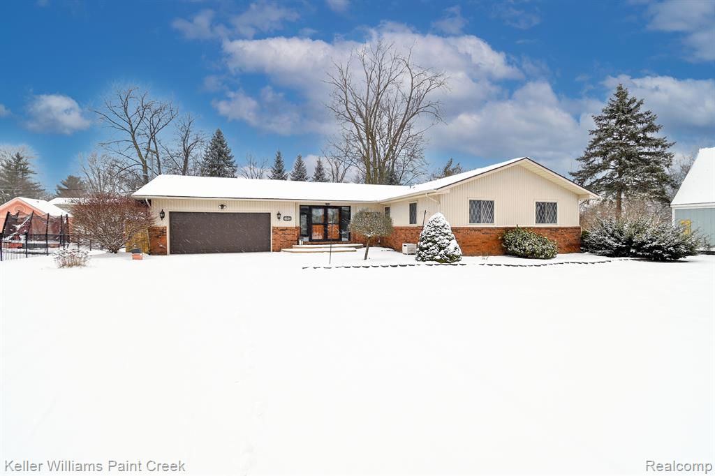 8255 WASCHULL Drive, Washington, MI — front exterior