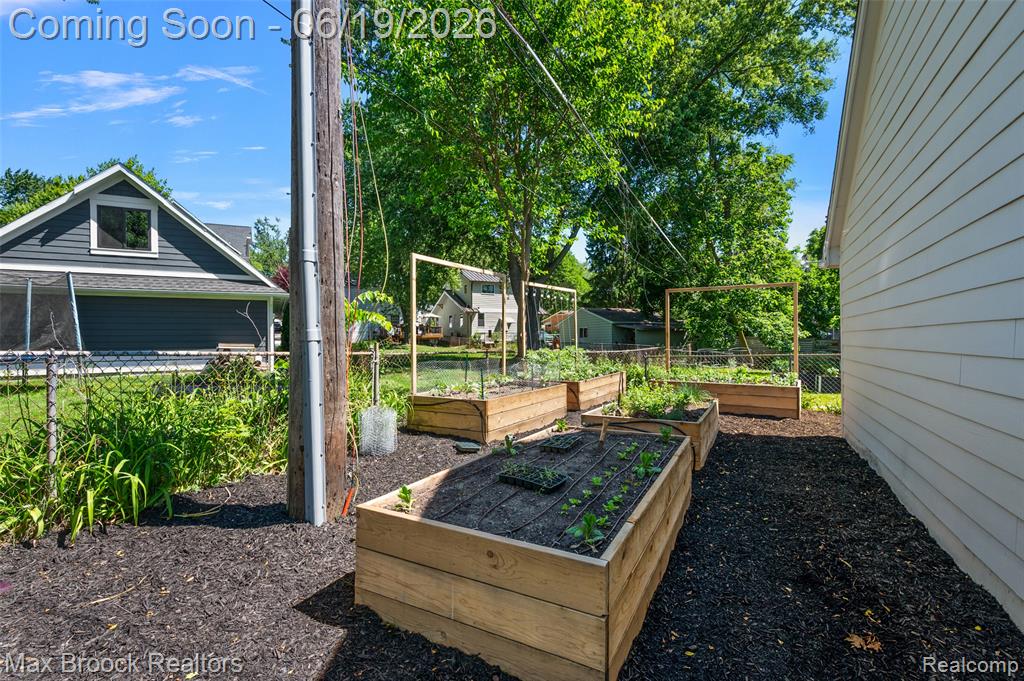 622 Fairbrook Street, Northville, MI 48167 — Photo 51