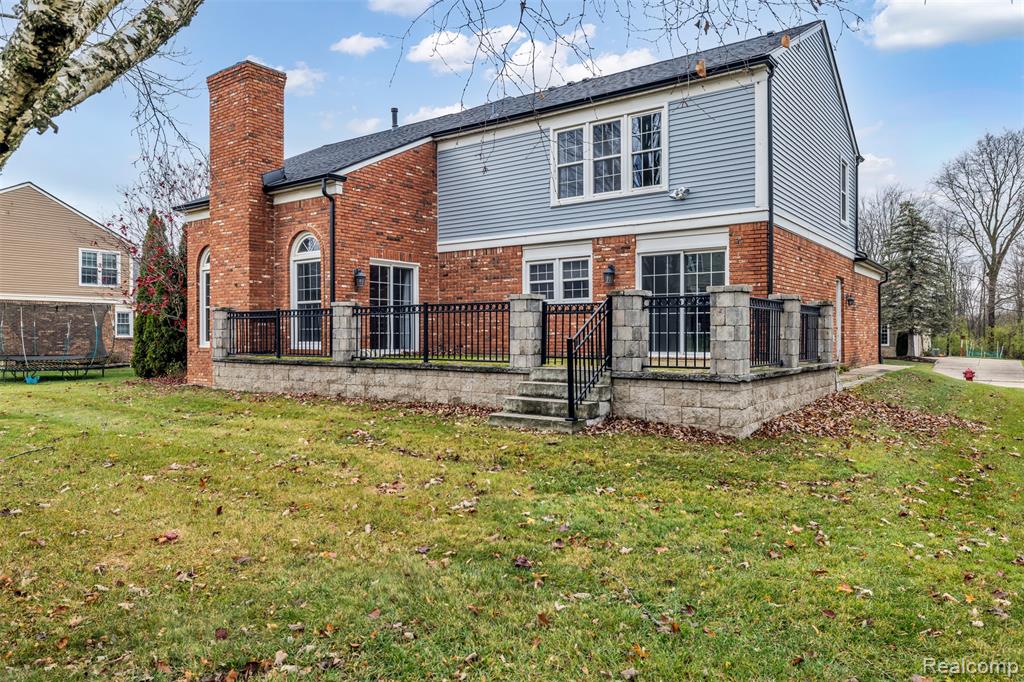 45077 Roundview Drive, Novi, MI — Photo 42