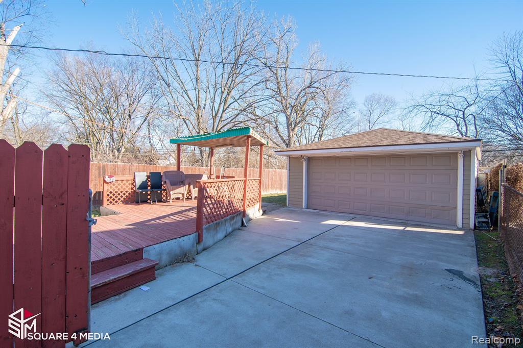 5621 HARDING Street, Dearborn Heights, MI 48125 — Photo 16