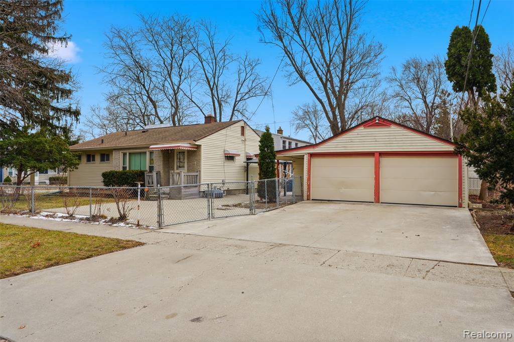 916 Buckingham Avenue, Flint, MI 48507 — Photo 4