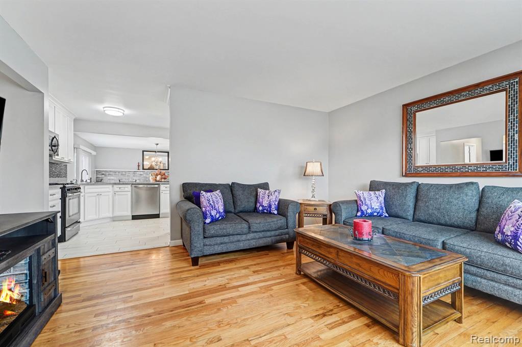 5135 Sudbury Drive, Warren, MI 48092 — Photo 5