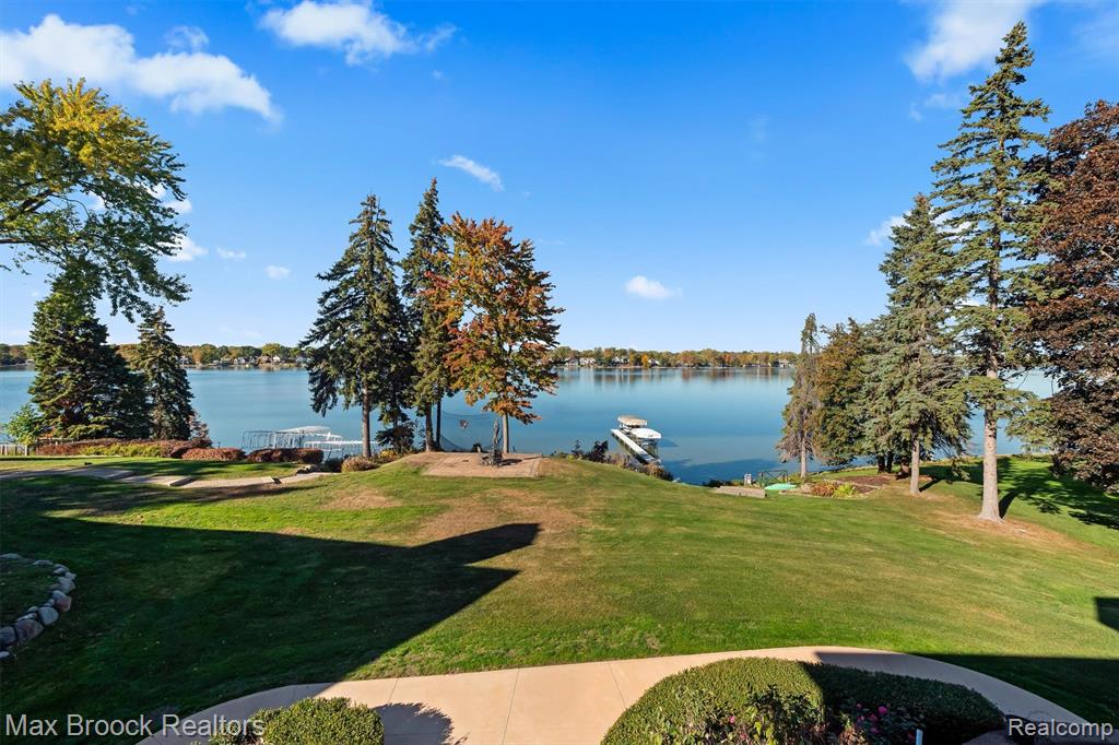 4764 Dow Ridge Road, Orchard Lake Village, MI 48324 — Photo 45