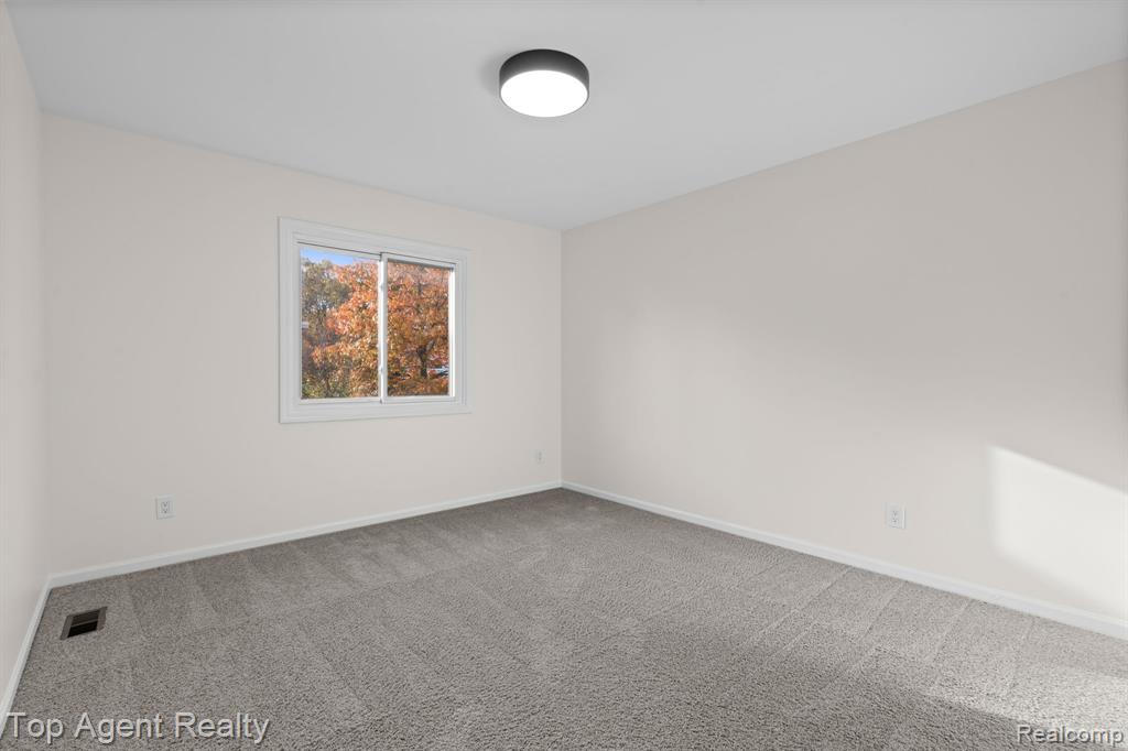 7012 Foxcreek Drive, Canton, MI 48187 — Photo 19