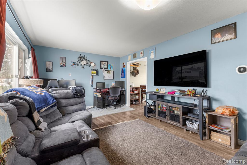 8781 Nottingham Drive, Ypsilanti, MI 48198 — Photo 11