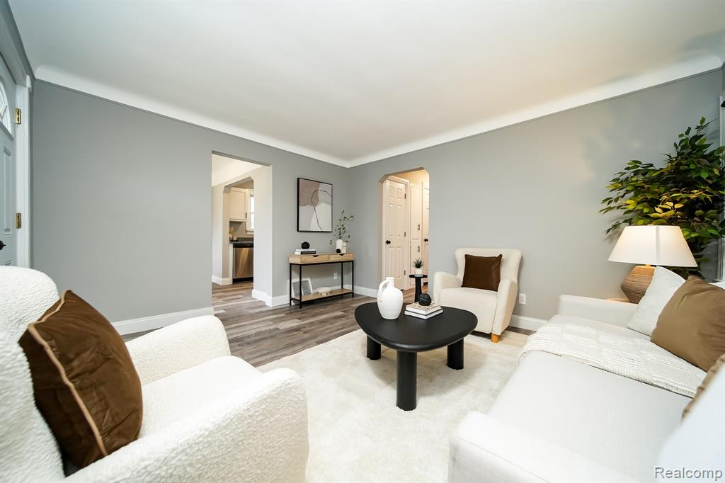 8221 Coolidge, Center Line, MI 48015 — Photo 12