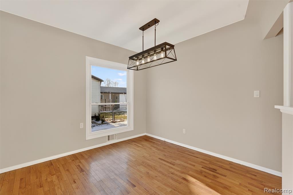 735 Elmwood Drive, Fenton, MI 48430 — Photo 10
