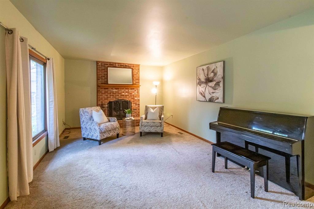 44891 Huntingcross Drive, Novi, MI — Photo 14