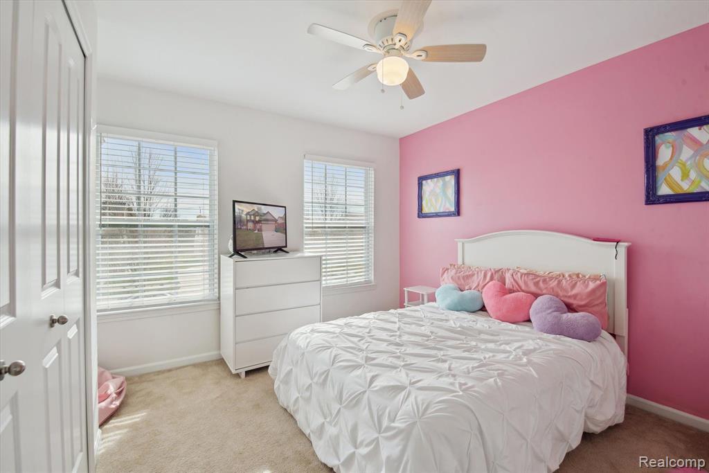 9998 ROLAN MEADOWS Drive, Belleville, MI 48111 — Photo 38