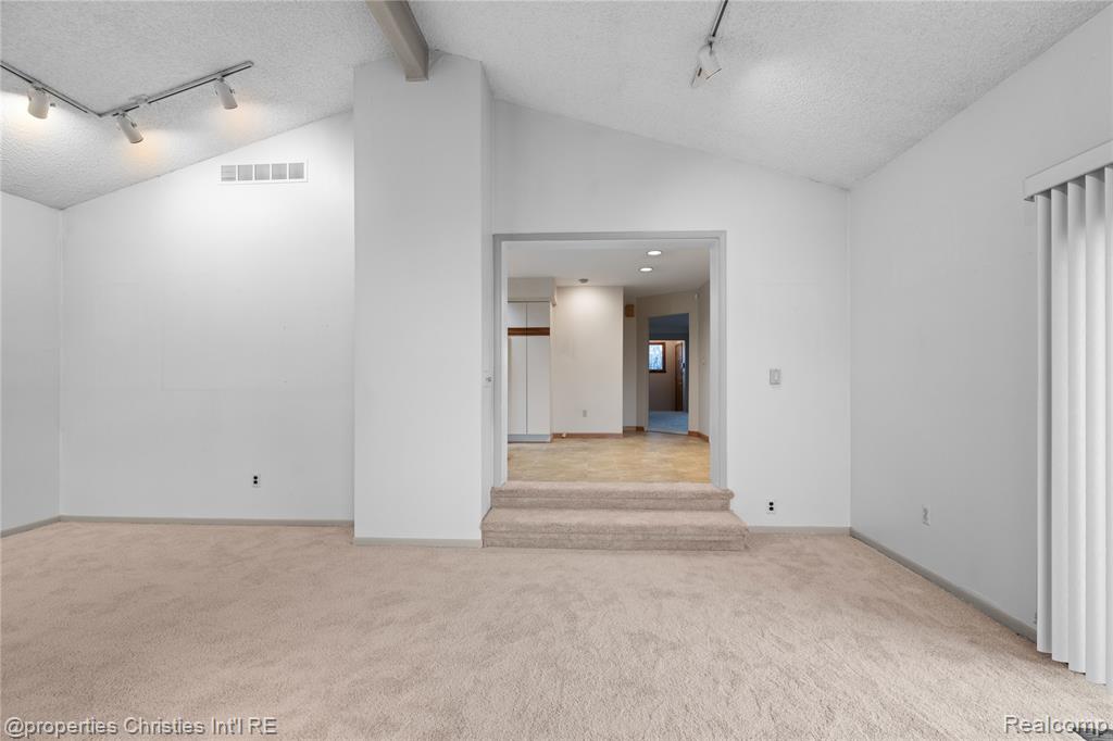7479 Carrousel Boulevard, Westland, MI — Photo 30