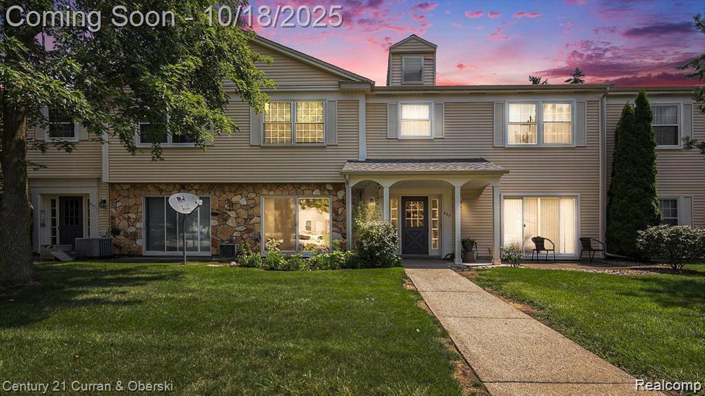 833 BLOOMFIELD VILLAGE Boulevard, A, Auburn Hills, MI 48326 — front exterior