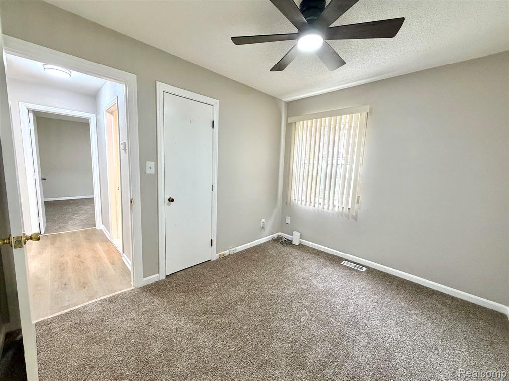 18235 Tracey Street, Detroit, MI 48235 — Photo 17