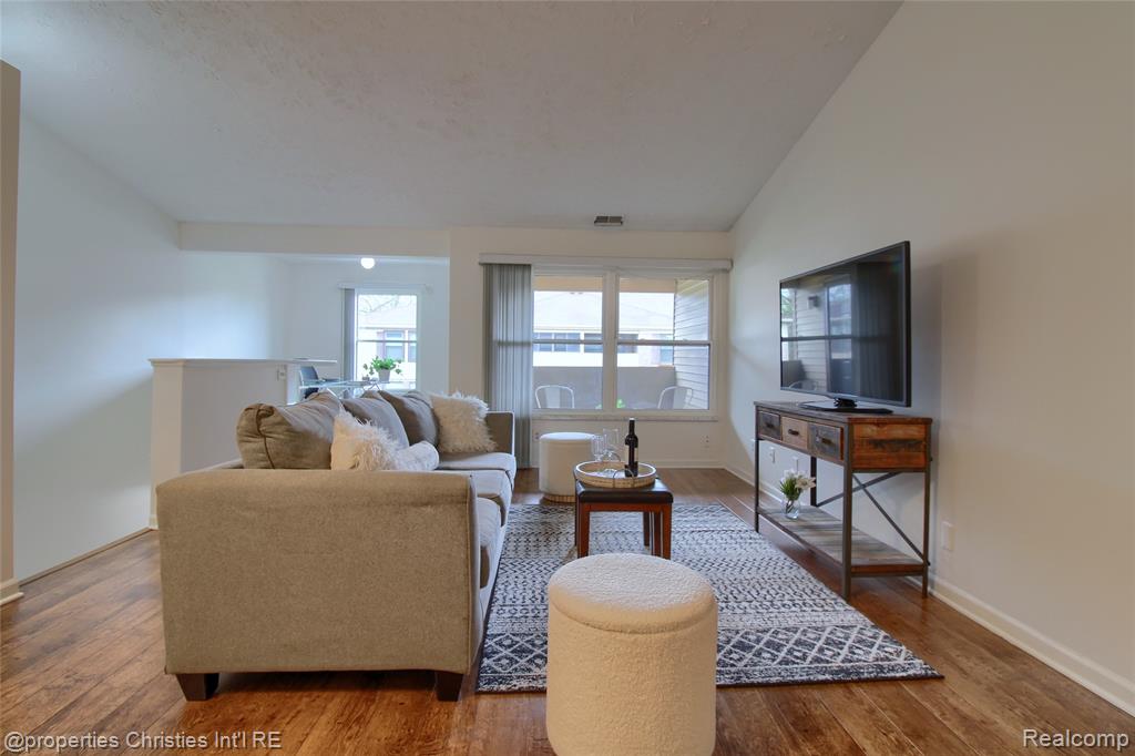 19586 Northridge Drive, Northville, MI 48167 — Photo 9