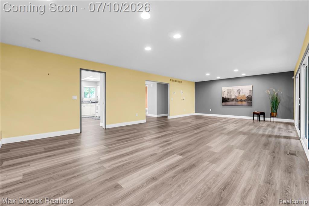 5229 Simpson Lake Road, West Bloomfield, MI 48323 — Photo 6